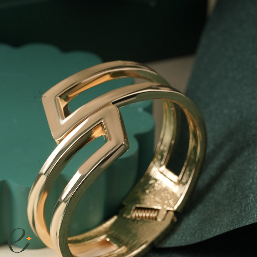Linear Gold Bracelet