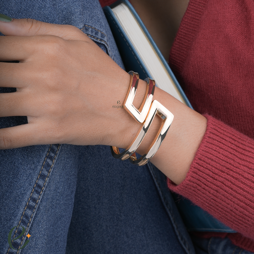 Linear Gold Bracelet
