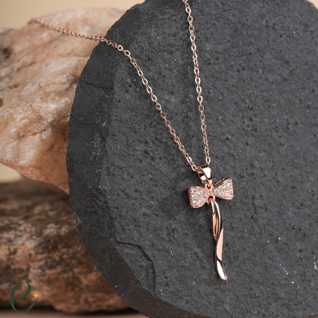 Glamour Bowtie Diamond Pendant