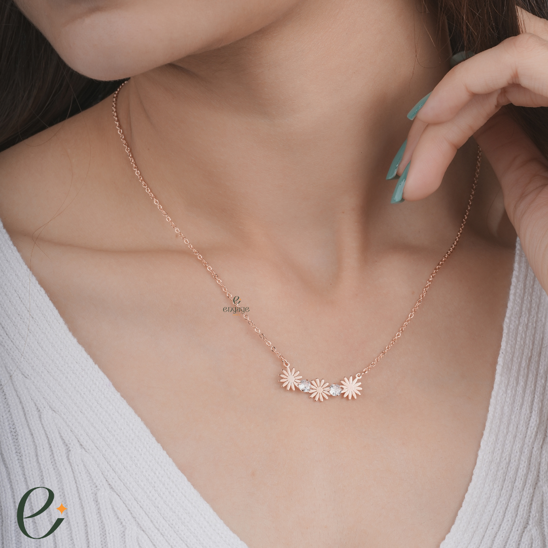 Women daisy gold plated flower necklace
