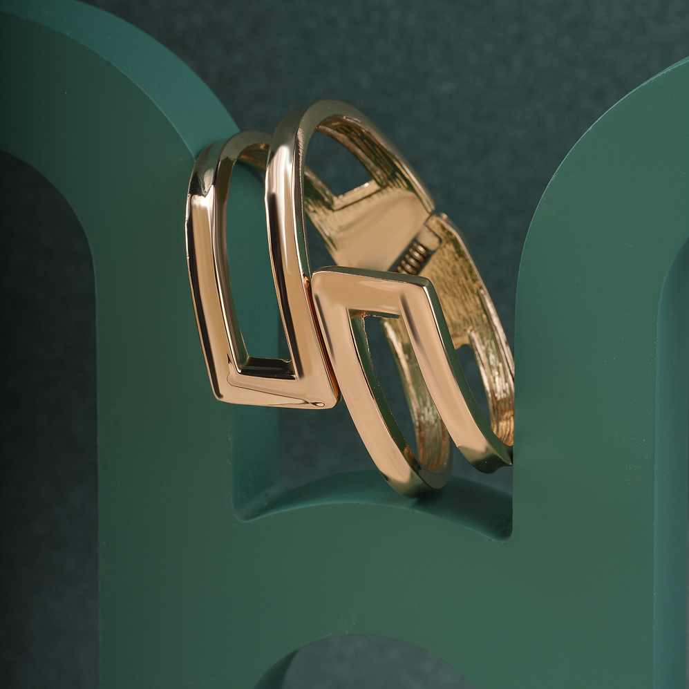Linear Gold Bracelet
