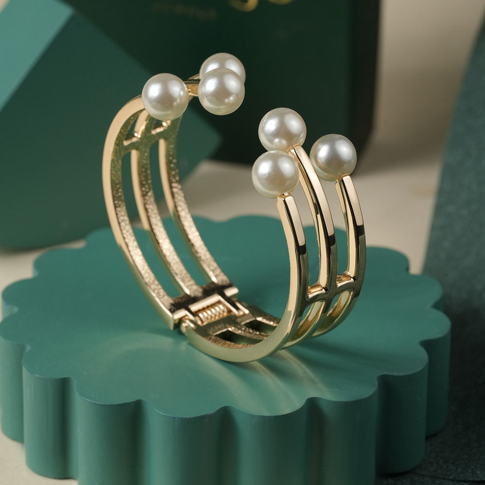 Pearl Gold Bracelet