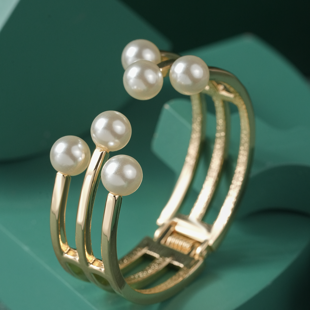 Pearl Gold Bracelet